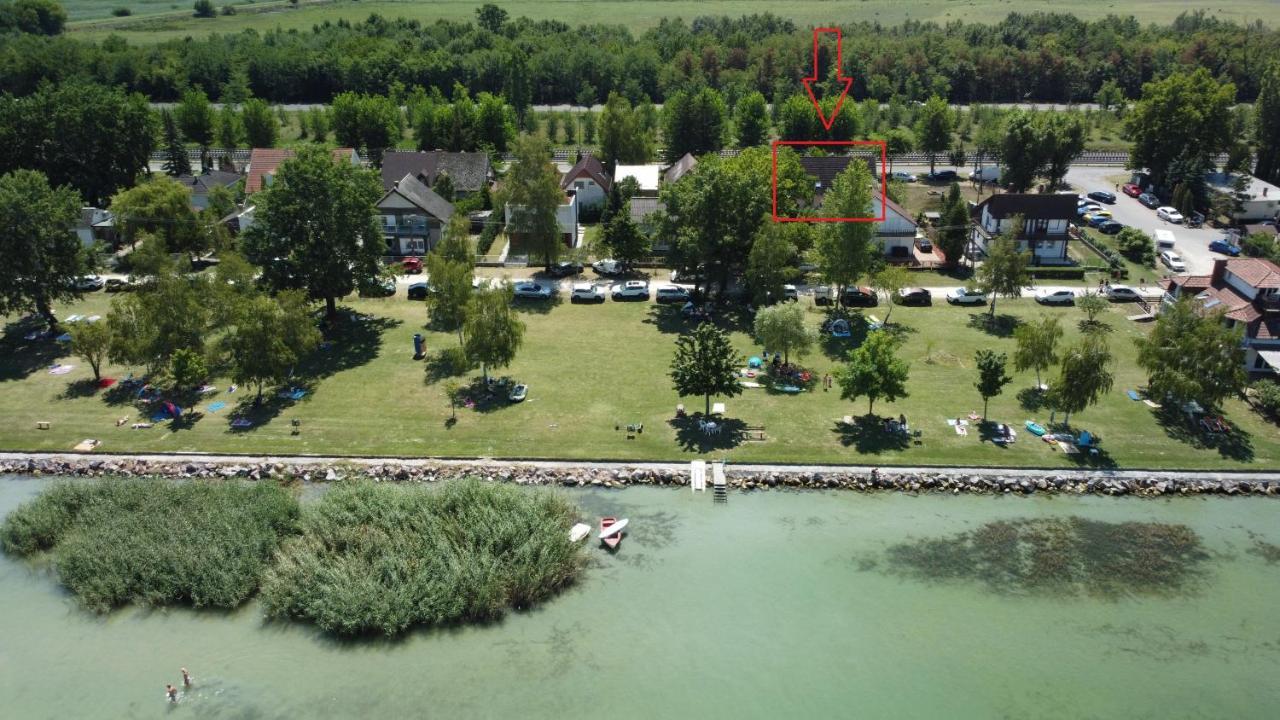 Szemes Apartman Balaton Villa Balatonszárszó Esterno foto