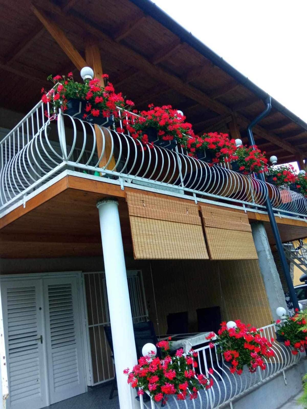 Szemes Apartman Balaton Villa Balatonszárszó Esterno foto