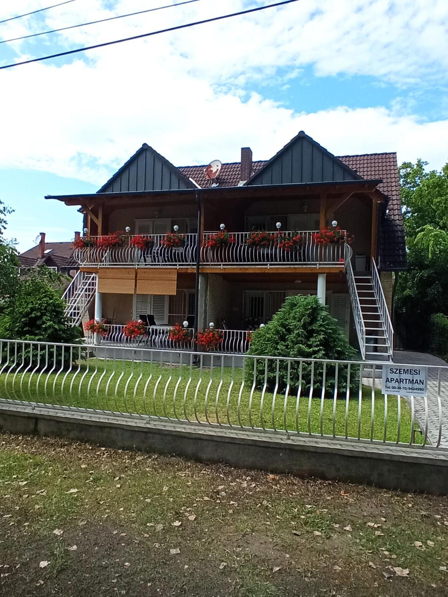 Szemes Apartman Balaton Villa Balatonszárszó Esterno foto